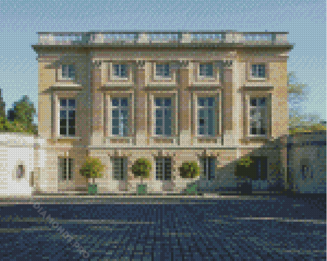 Le Petit Trianon Diamond Painting