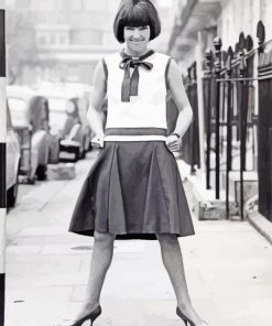 Mary Quant In Dress Diamond Painting